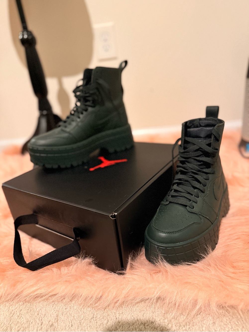Nike Air Jordan 1 High Brooklyn boots in a dark spruce green colorway - Picture 5 of 10